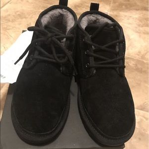 Boy uggs